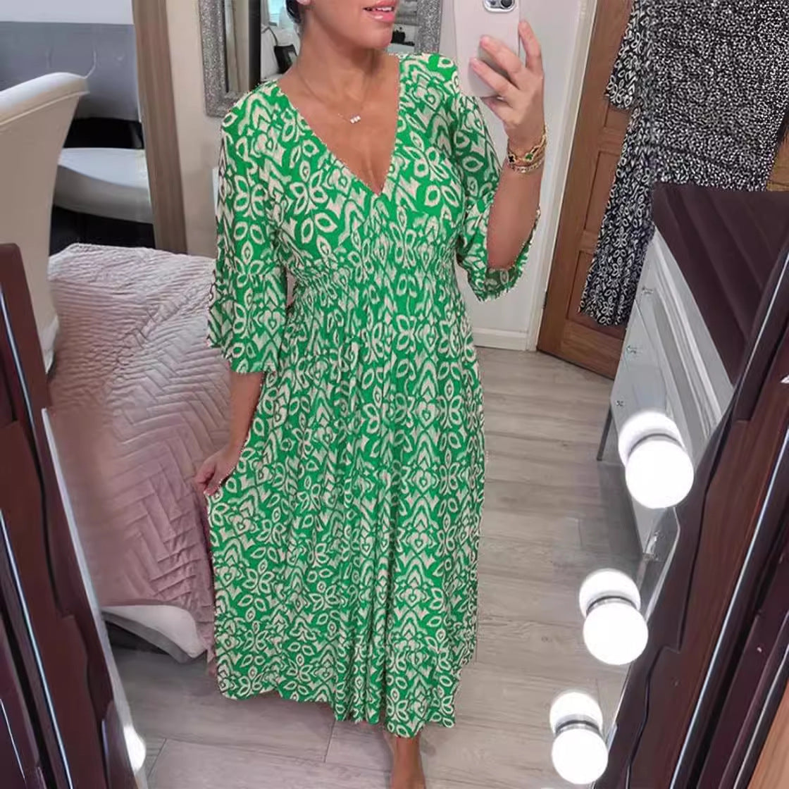 Zlata | Tyylikäs kukallinen mekko V-muotoisella kaula-aukolla