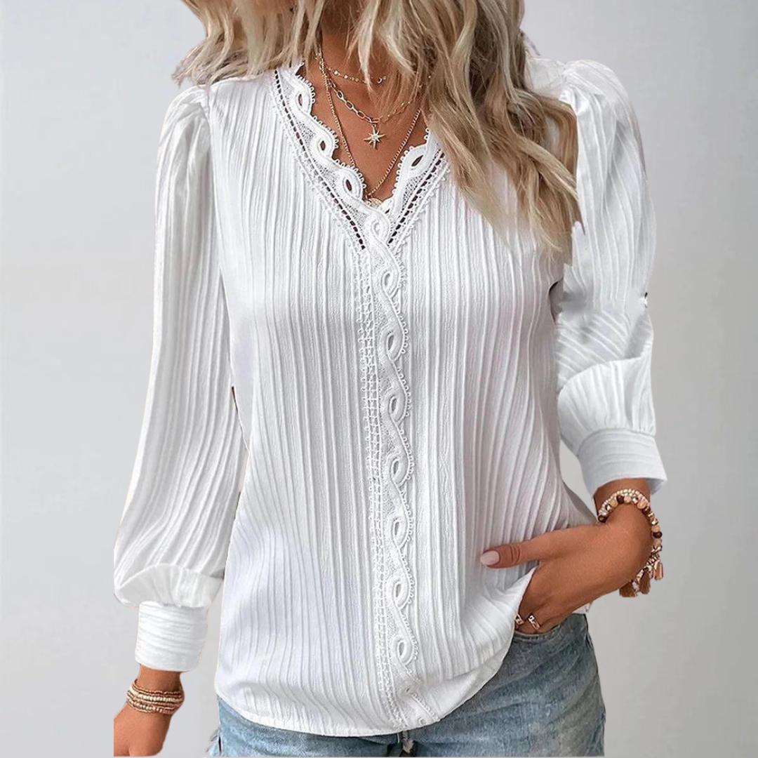 Emma | Sifonkiblouse, jossa on pitsikoristeet