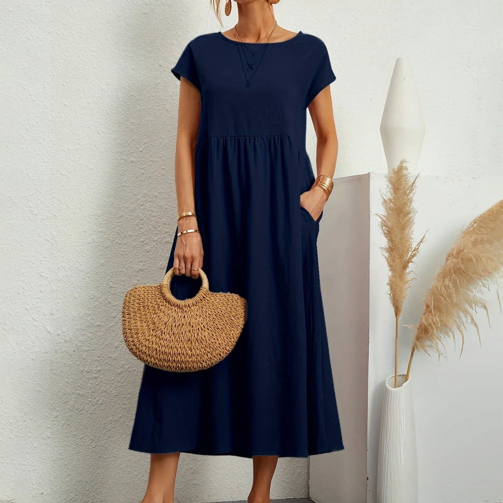 Catherine | Tyylikäs Perusmekko